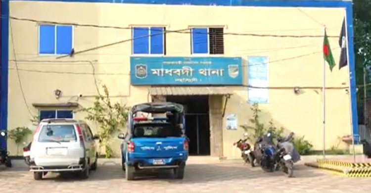 স্বামীর সঙ্গে ঝগড়ার পর দুই সন্তানকে সঙ্গে নিয়ে হারপিক পান, মা-মেয়ের মৃত্যু
